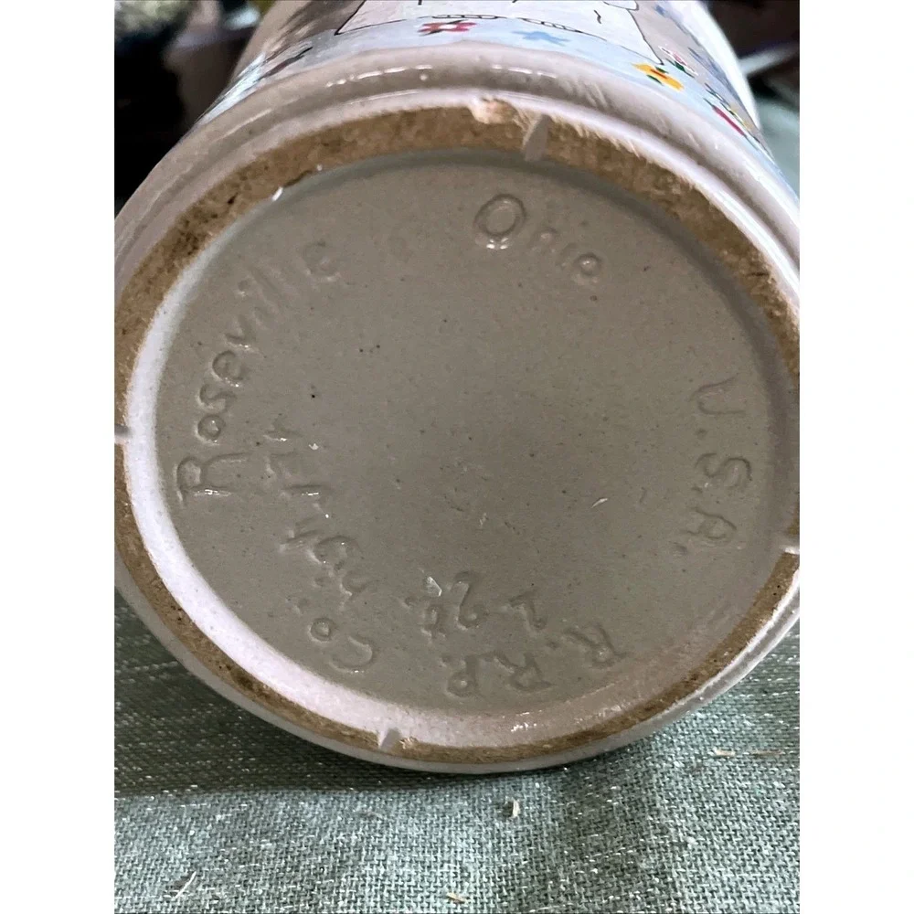 RRP Co.~ Roseville Pottery Crock 1pt High Jar With Lid~ Angel~USA
